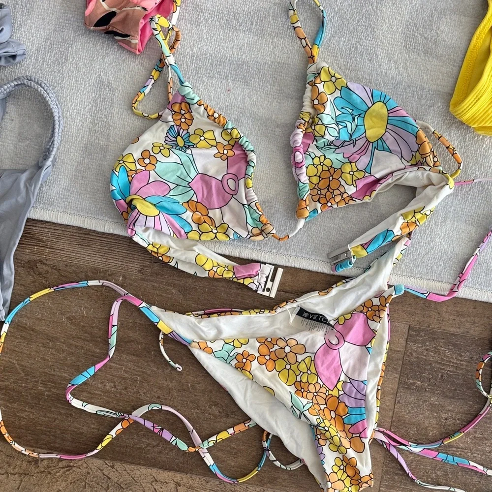 Colorful Bikini 5 Set Bundle - Picture 4 of 4